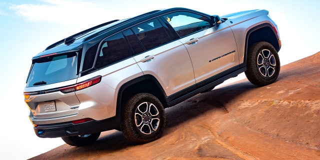The Grand Cherokee Trailhawk 4xe's air suspension provides up to 10.9 inches of ground clearance.
