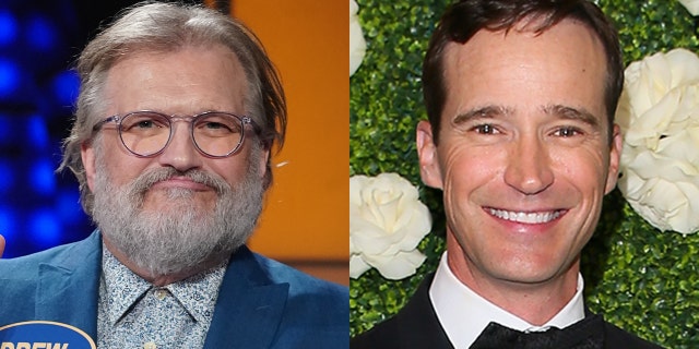 Drew Carey and former 'Price is Right' EP Mike Richards were spotted having breakfast at a diner in Los Angeles.