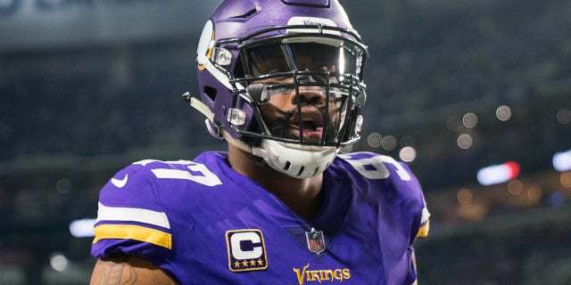Minnesota Vikings defensive lineman Everson Griffen (97) warms up before the game against New Orleans Saints at U.S. Bank Stadium.