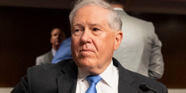 La Fuerza Aérea dirigida por el Sec. Frank Kendall III está buscando contratar a un puñado de altos funcionarios de DEI para desplegarlos en todo el país.