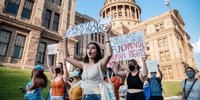 Pro-choice protesters march outside the Texas Statehouse in Austin, Sept. 1, 2021. (Getty Images)