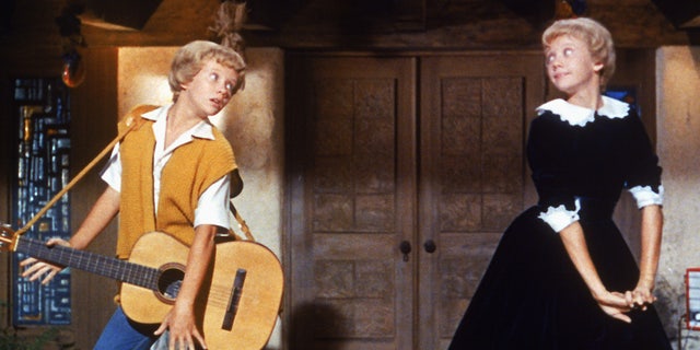 Hayley Mills played identical twins Sharon McKendrick and Susan Evers in the Walt Disney comedy 'The Parent Trap', 1961.