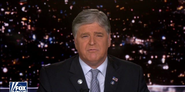 Sean Hannity telah bersama Fox News selama 20 tahun berturut-turut di atas berita kabel. 