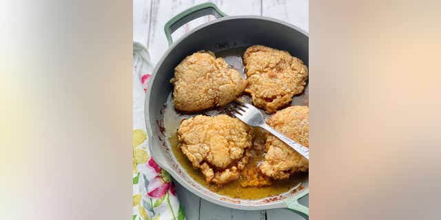 Debi Morgan recommends using boneless chicken breasts for this recipe, which includes flour and spices.