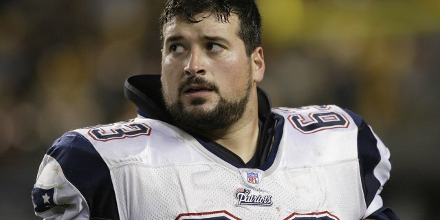 Offensive guard Joe Andruzzi #63 of the New England Patriots during a game against the Pittsburgh Steelers at Heinz Field on October 31, 2004 in Pittsburgh, Pennsylvania. The Steelers defeated the Pats 34-20.