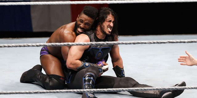 Cedric Alexander (L) in action vs Mustafa Ali during WWE Live AccorHotels Arena Popb Paris Bercy on May 19, 2018 in Paris, France.