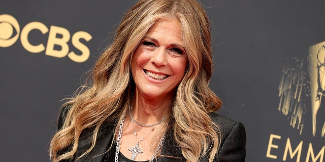 Viewers at home said Rita Wilson ‘broke the internet.’