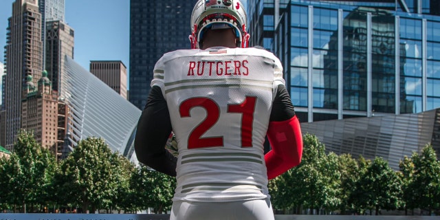 Rutgers will wear white jerseys vs. Syracuse.