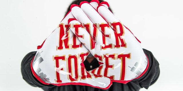 Rutgers players will have the option to wear these gloves Saturday.