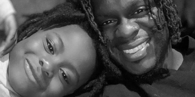 Travell Miller of Chicago and his daughter (Facebook)