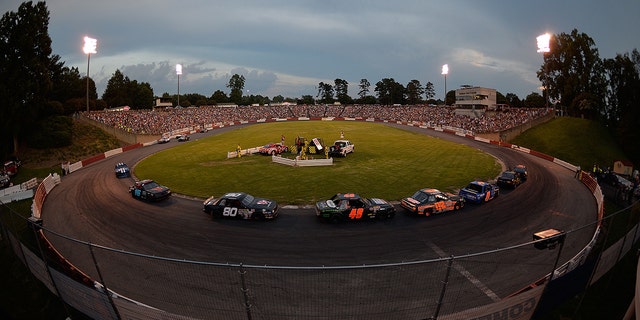 Bowman Gray Stadium held its 1,000th NASCAR-sanctioned event on August 15, 2015.