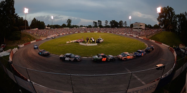 Bowman Gray Stadium held its 1,000th NASCAR-sanctioned event on August 15, 2015.