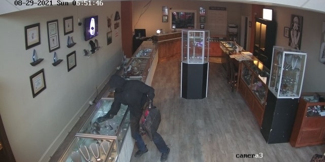 California jewelry store robbery video footage