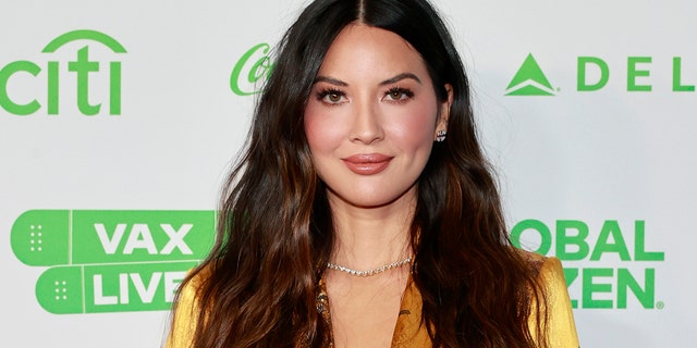 Olivia Munn is pregnant with her first child.