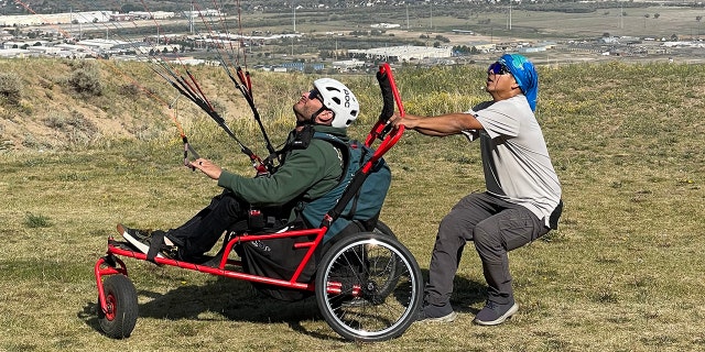 Brenden Doyle trains to paraglide on his own with Project Airtime