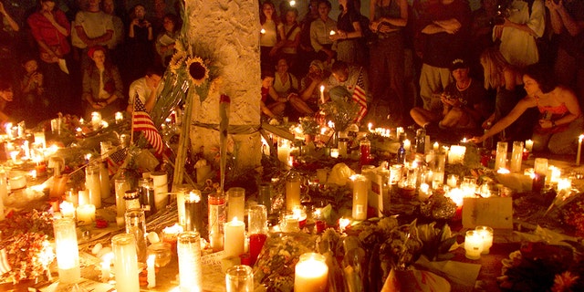 Candlelight vigil for the victims of the World Trade Center terrorist attack at Union Square in New York City. 9/13/2001. 