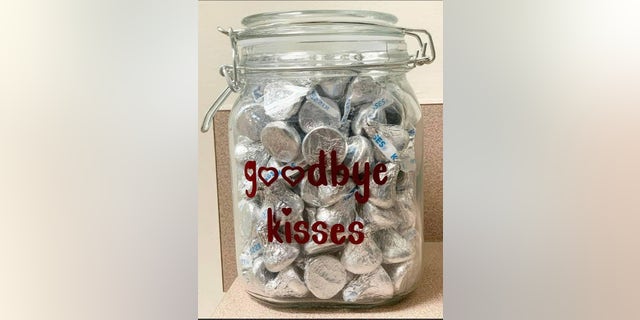 ‘Goodbye kisses’ jar offers one last treat for dogs before euthanasia