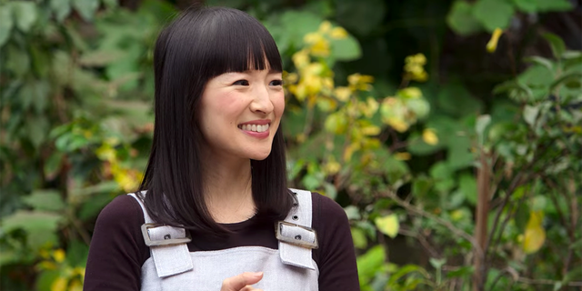 Tidying-up guru Marie Kondo is applying her organization techniques to relationships and the workplace in "Sparking Joy," now streaming on Netflix.