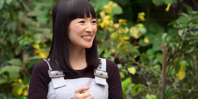 Tidying-up guru Marie Kondo is applying her organization techniques to relationships and the workplace in "Sparking Joy," now streaming on Netflix.