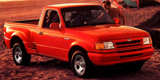 The 1993 Ranger Splash featured a flareside body.
