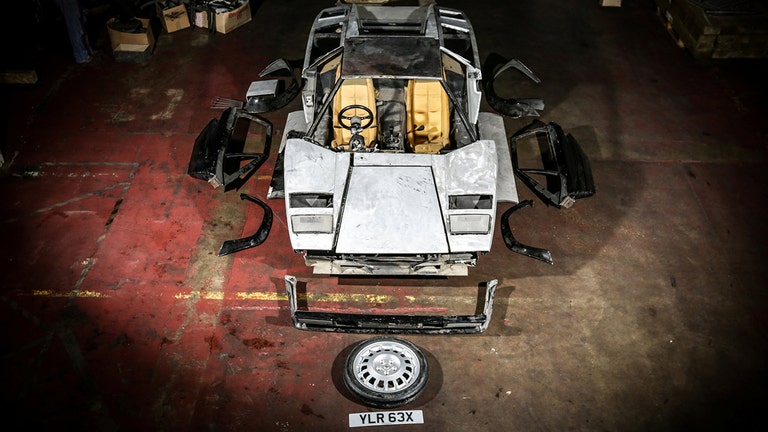 Lamborghini Countach left disassembled for 13 years worth $250,000