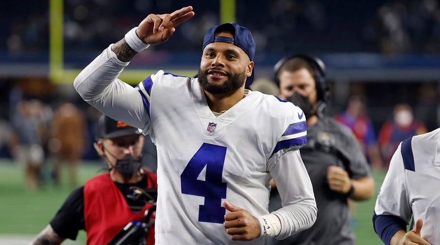 Dak Prescott, Ezekiel Elliott help Cowboys blow out rival Eagles