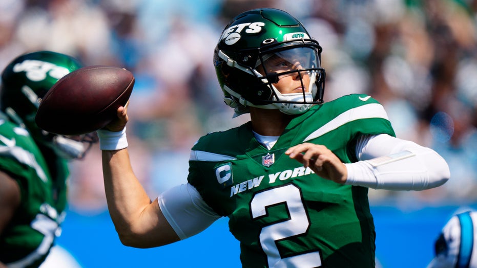 Jets’ Zach Wilson throws first NFL touchdown pass, runs for 2-point conversion