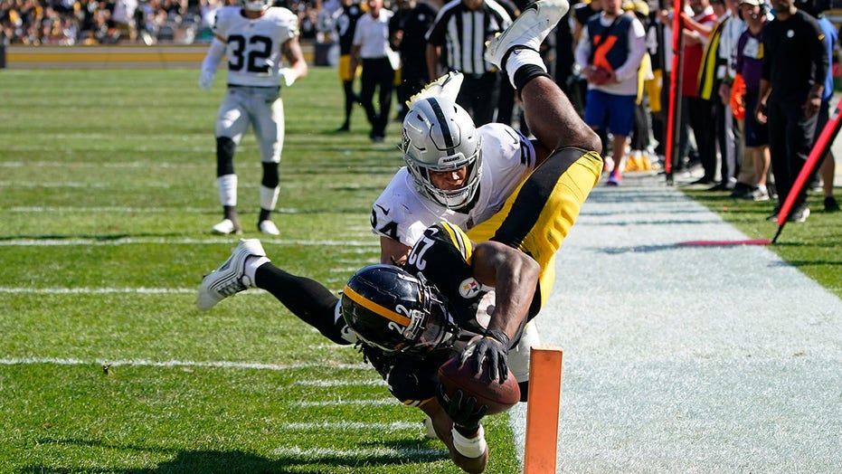 Steelers' Najee Harris dashes to first career touchdown in loss to Raiders  | Fox News