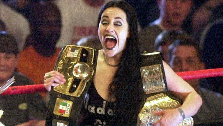 Former WCW wrestling star Daffney Unger dead at 46: reports | Fox News