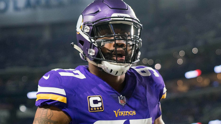 Vikings’ Everson Griffen out with concussion after swerving car to miss deer