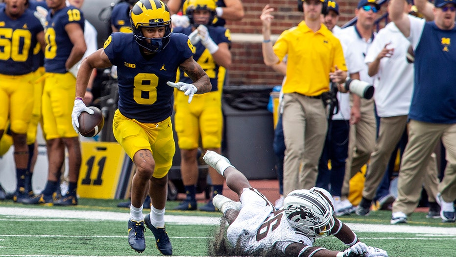 Michigan routs W. Michigan 47-14, loses WR Bell to an injury