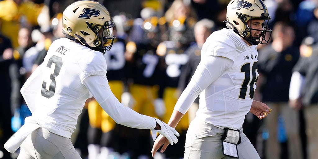 David Bell, Purdue shock No. 2 Iowa at Kinnick Stadium - Vimarsana News
