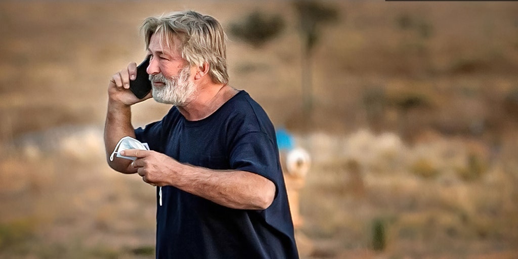 <div>Alec Baldwin's 'Rust' movie assistant director admits to gun-safety mistakes, search warrant reveals</div> <div>Alec Baldwin's 'Rust' movie assistant director admits to gun-safety mistakes, search warrant reveals</div>