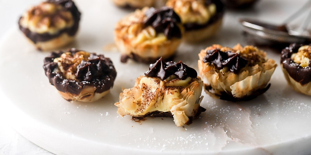Mini Boston cream pies for dessert: Try the recipe - Vimarsana News