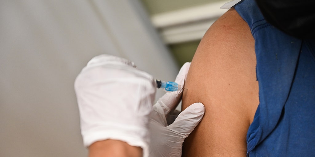 Oregon vaccine mandate: Federal judge denies last-minute bid to stop order - Vimarsana News