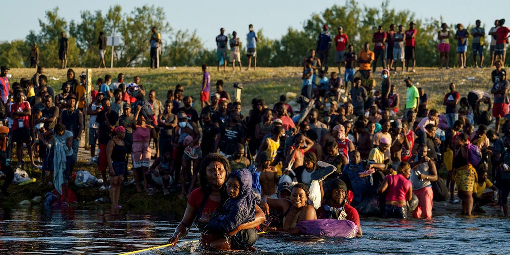 MSNBC analysts deny 'crisis,' claim border is 'not being overrun:' 'Not happening' - Vimarsana News