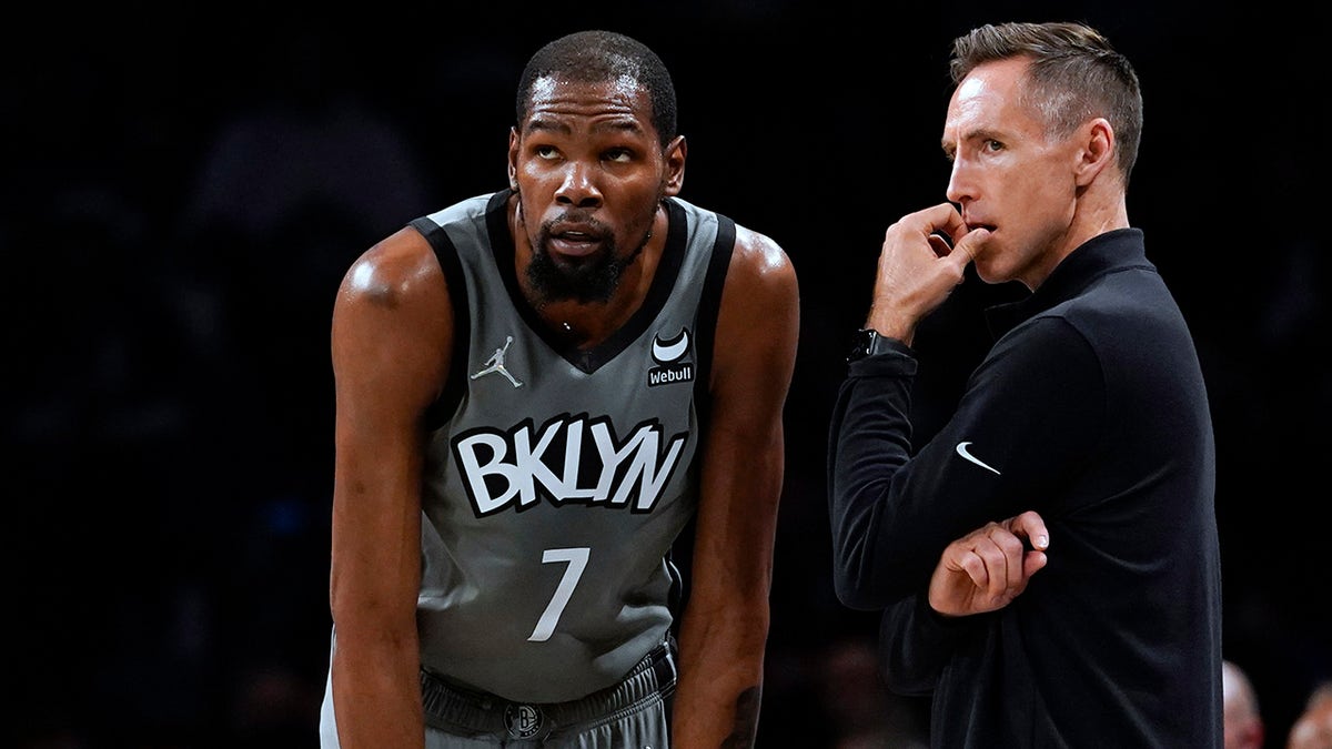 Kevin Durant and Steve Nash talk