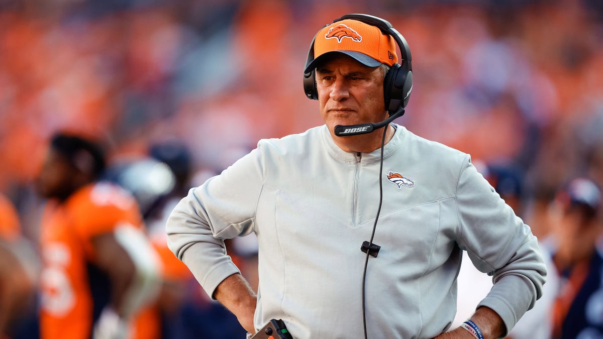 Denver Broncos head coach Vic Fangio in the fourth quarter against the New York Jets at Empower Field at Mile High in September 2021.