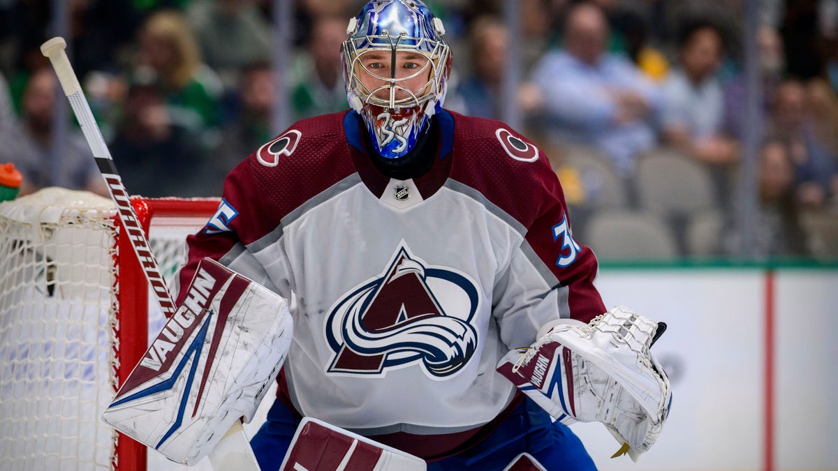 Oct 7, 2021; Dallas, Texas, USA; Colorado Avalanche goaltender Darcy Kuemper (35) faces the Dallas Stars attack during the second period at the American Airlines Center.
