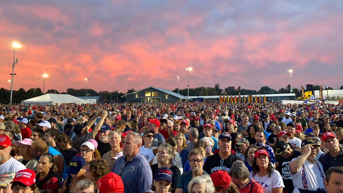 Trump headlines a large rally in Iowa