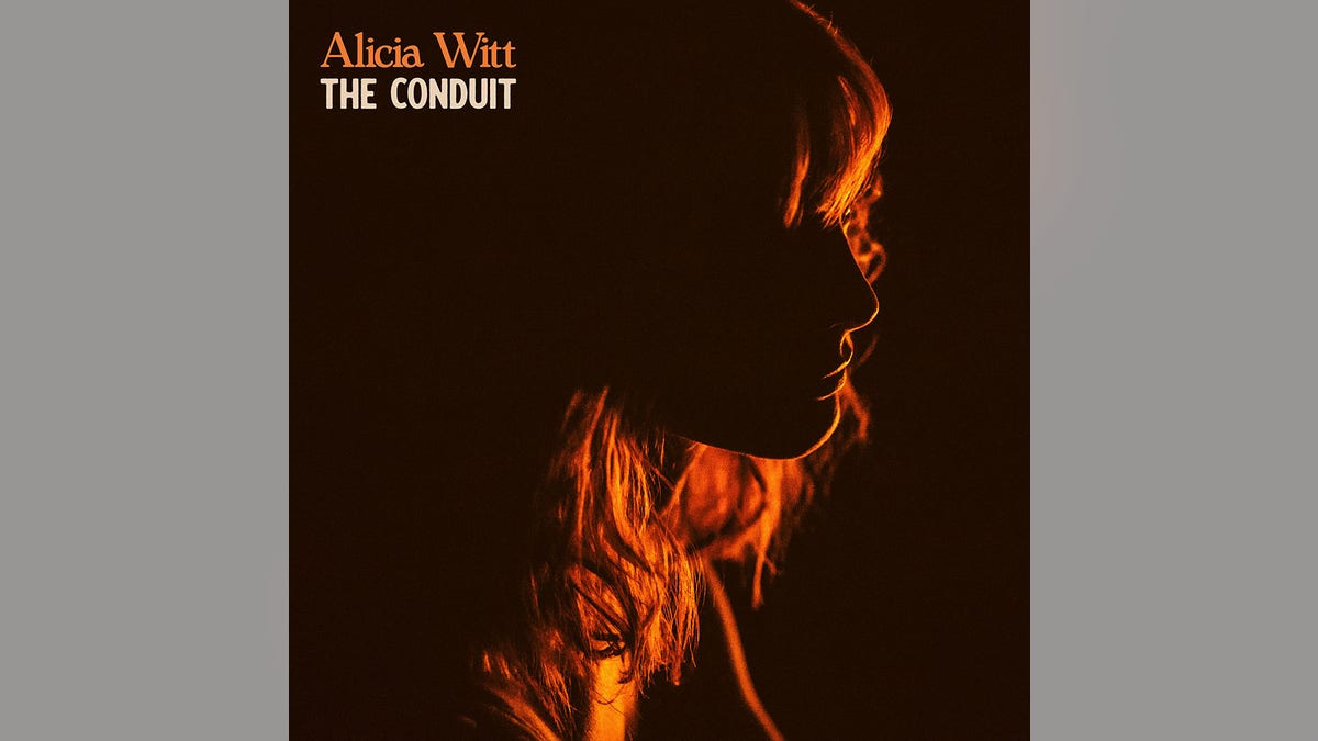 Alicia Witt Conduit