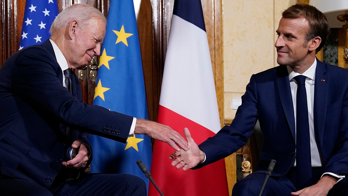 Biden Macron