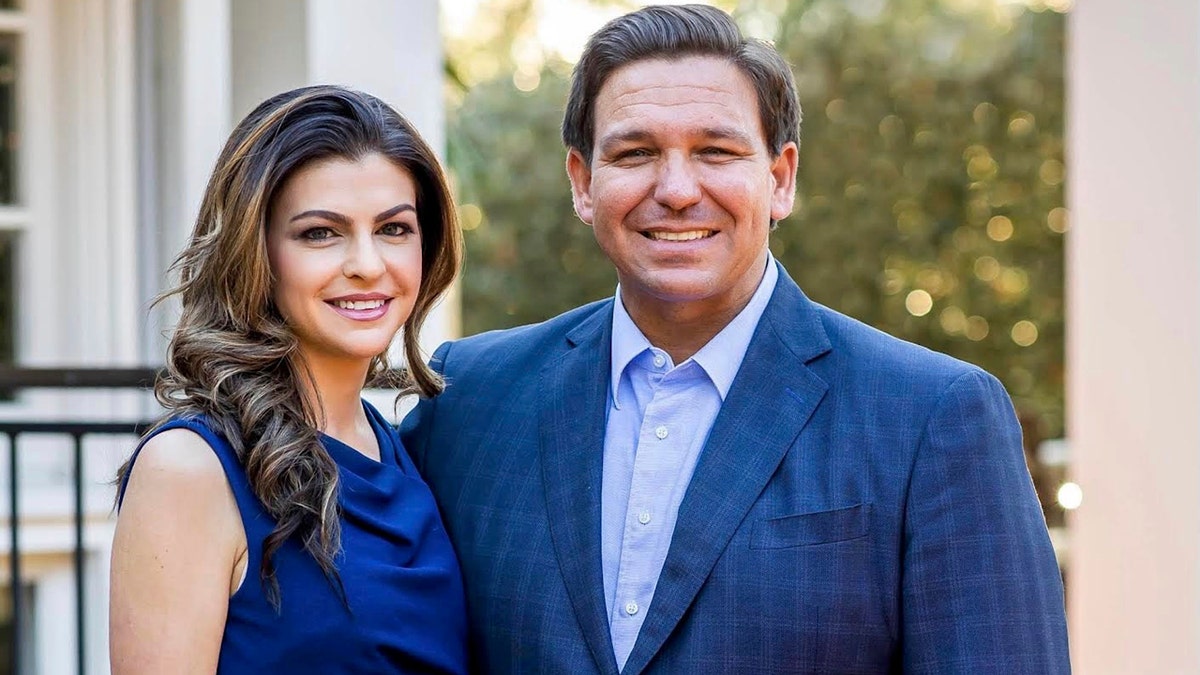 A portrait of Florida Gov. Ron DeSantis and first lady Casey DeSantis