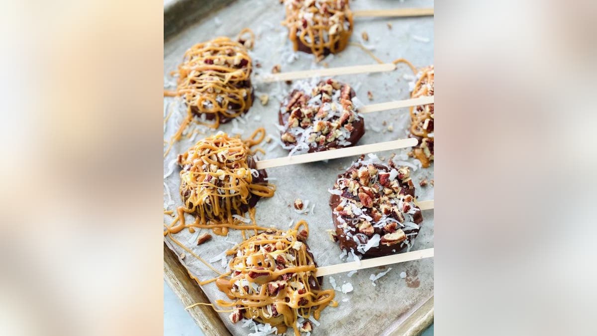 Debi Morgan from Quiche My Grits shared her ‘German Chocolate Caramel Apple’ recipe with Fox News.