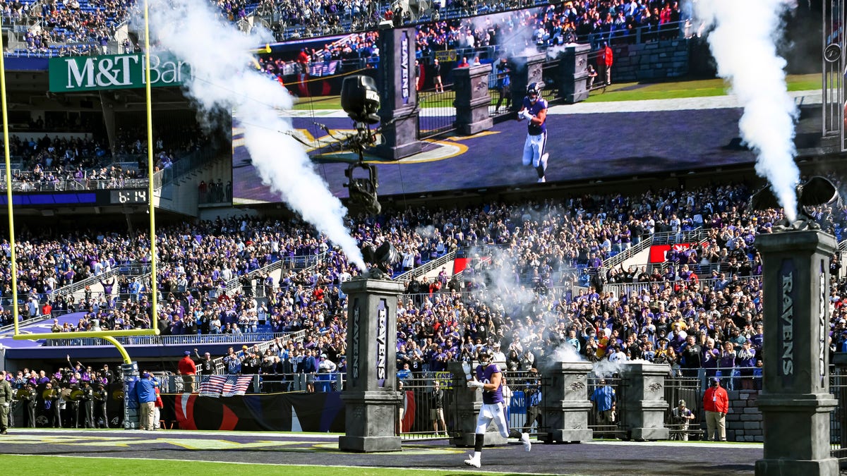 Baltimore Ravens tight end Mark Andrews (89) is introduced to the crowd before a game against the Los Angeles Chargers Oct. 17, 2021 at M and T Bank Stadium in Baltimore. 