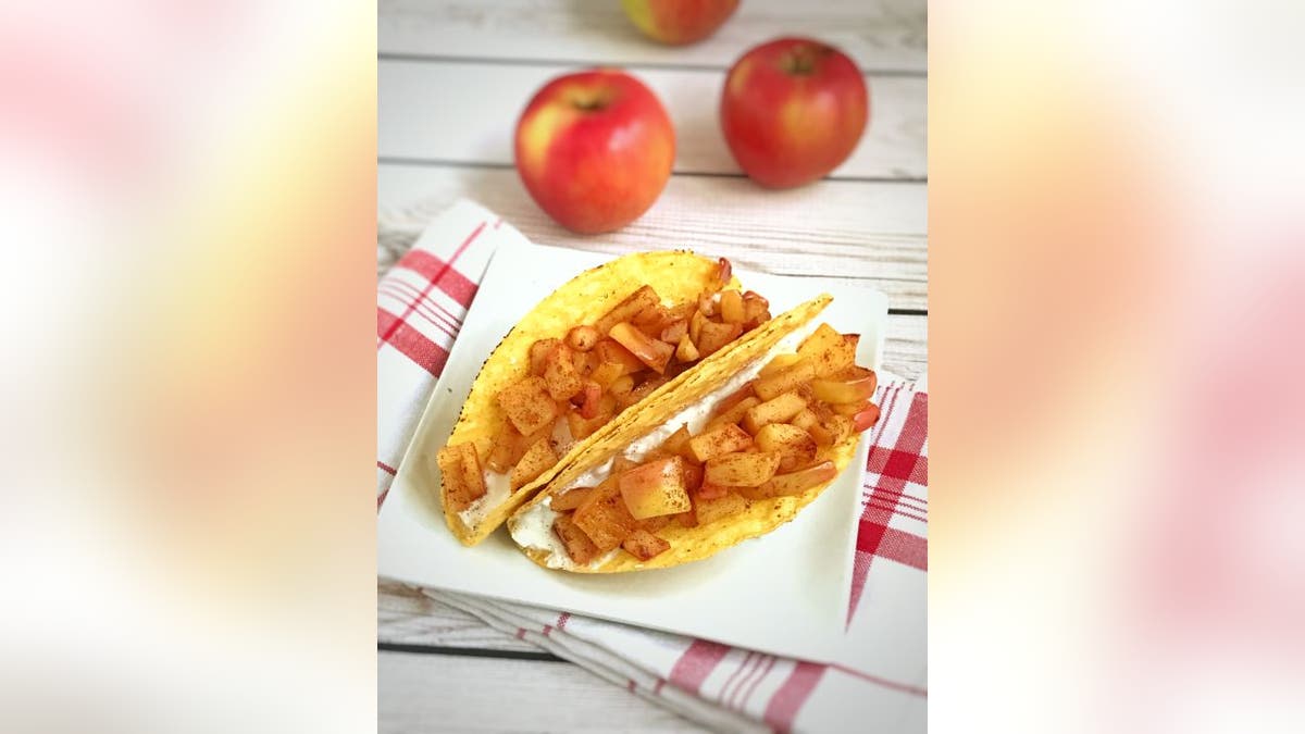 apple pie breakfast tacos recipe