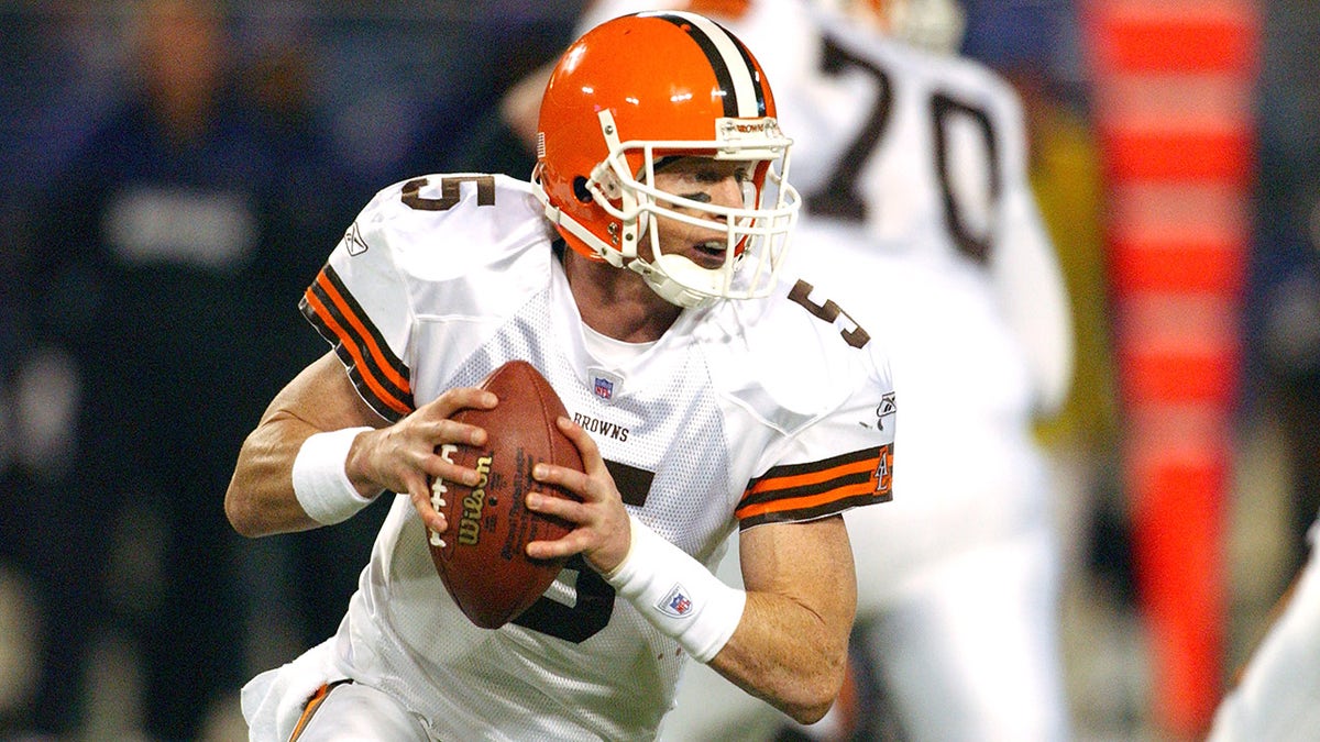 Jeff Garcia #5 of the Cleveland Browns runs with the ball against the Baltimore Ravens on Nov. 7, 2004, at M&amp;T Bank Stadium in Baltimore, Maryland. 