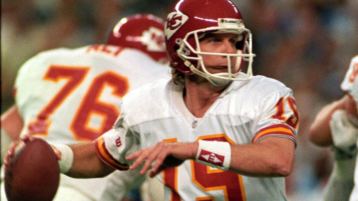 Kansas City Chiefs quarterback Joe Montana in first-quarter action against the Houston Oilers in the Astrodome in Houston, Texas, Jan. 16, 1994. The Oilers lost the game, 28-20. 