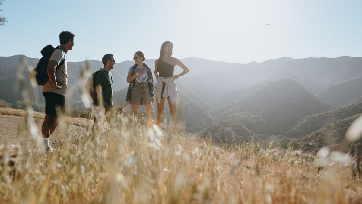 Trans-Catalina Trail gives you a taste of the region’s beauty with a wider variety of terrain from grassland and woodlands to ridgelines and remote beaches.