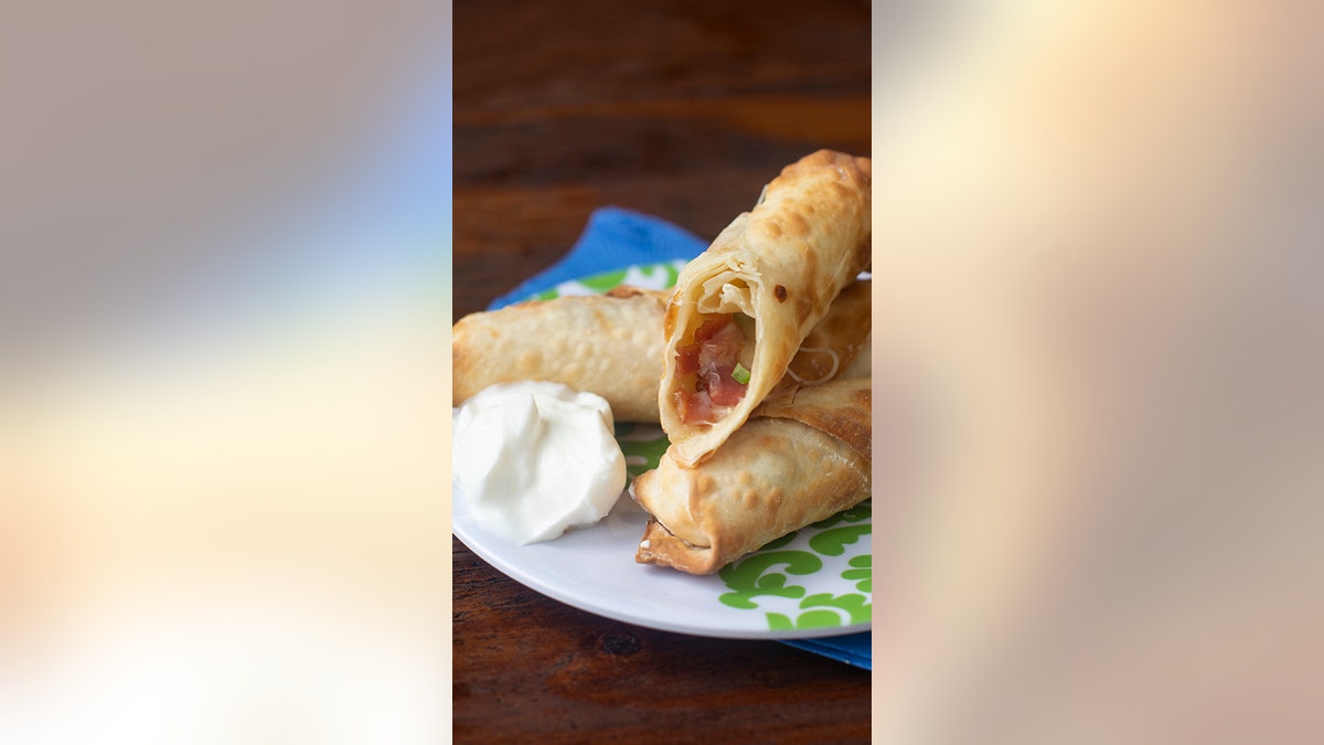 How To Roll Egg Rolls - TheCookful